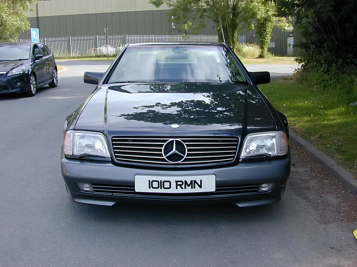 Used 1994 Mercedes-Benz Sl R129 Sports Convertible Black - Interior and Exterior details 4