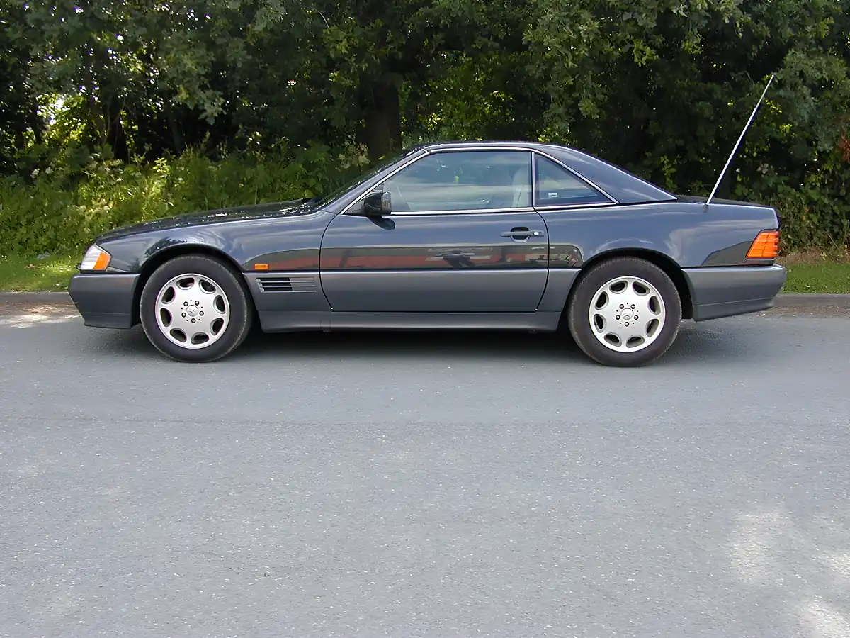 Used 1994 Mercedes-Benz Sl R129 Sports Convertible Black - Interior and Exterior details 7