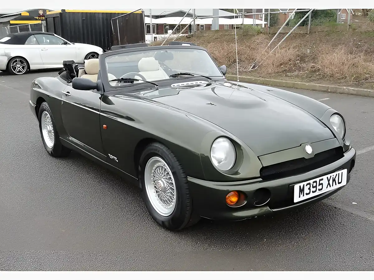 Used 1994 MG RV8 Green - Front View