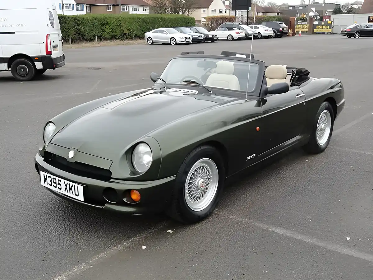 Used 1994 MG RV8 Green - Interior and Exterior details 3
