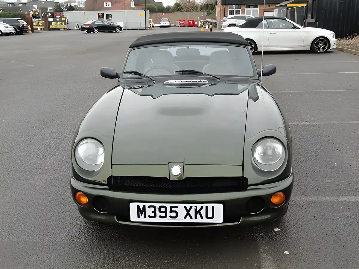 Used 1994 MG RV8 Green - Interior and Exterior details 6