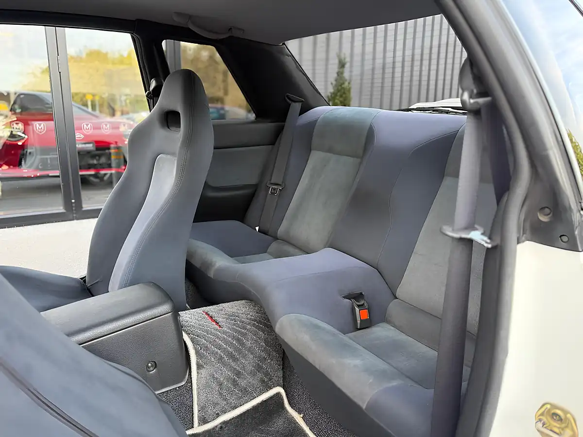 Used 1994 Nissan Skyline R32 GT-R White - Interior and Exterior details 14
