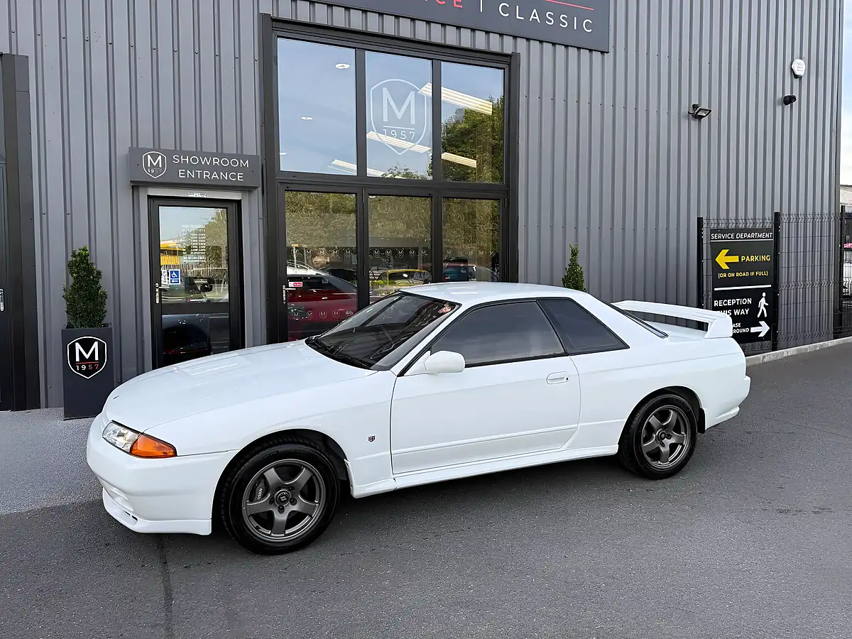 Used 1994 Nissan Skyline R32 GT-R White - Interior and Exterior details 16