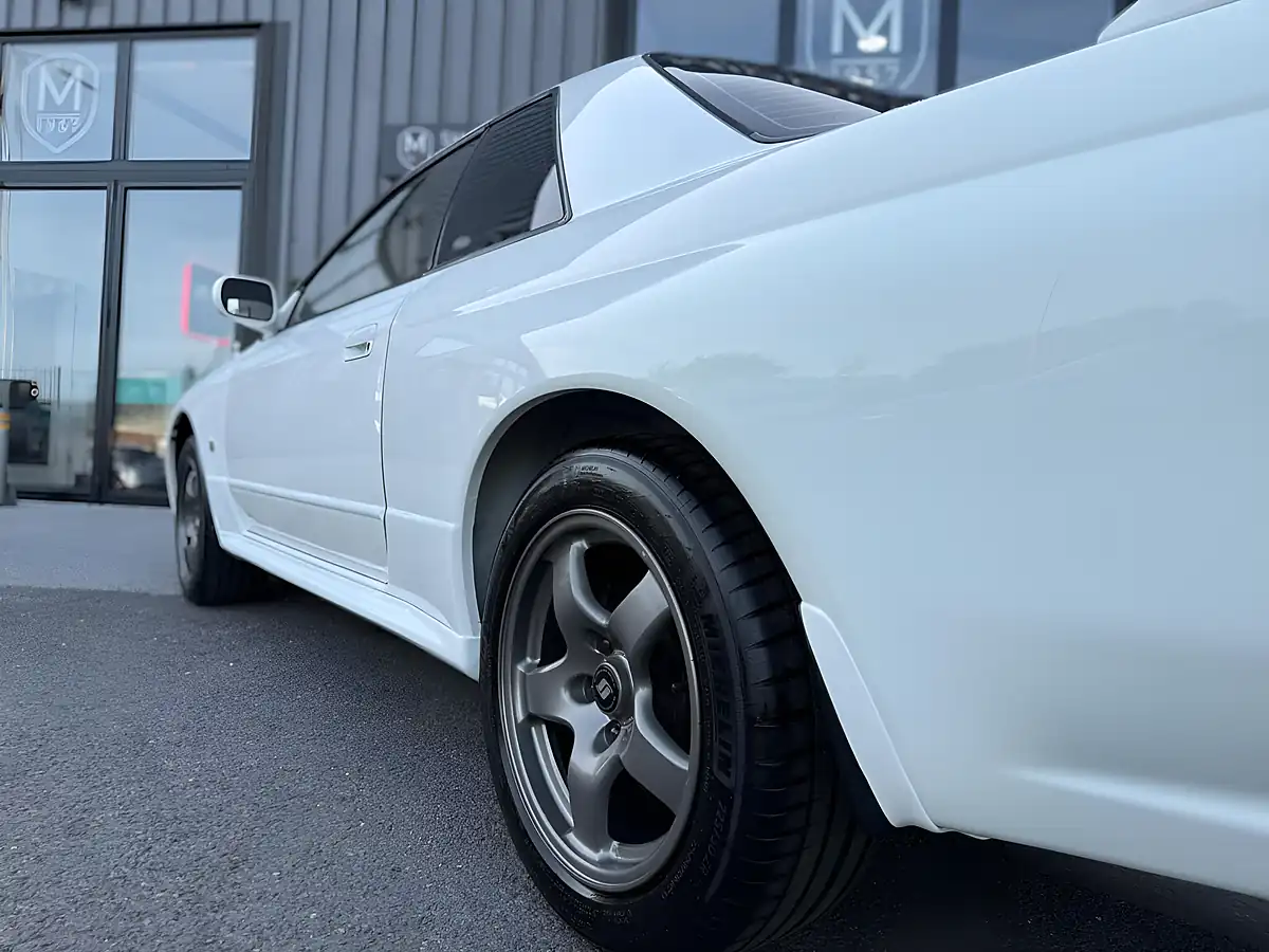 Used 1994 Nissan Skyline R32 GT-R White - Interior and Exterior details 17