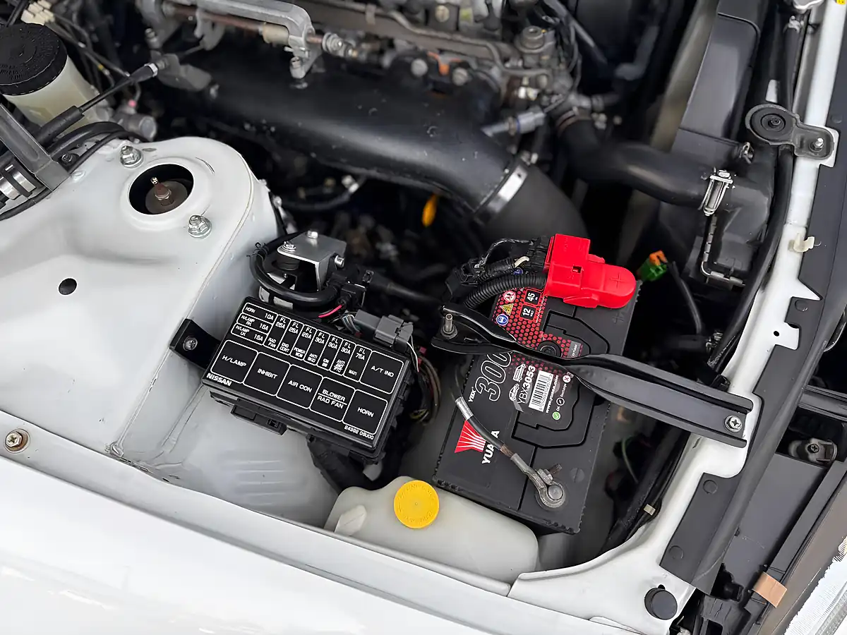 Used 1994 Nissan Skyline R32 GT-R White - Interior and Exterior details 19