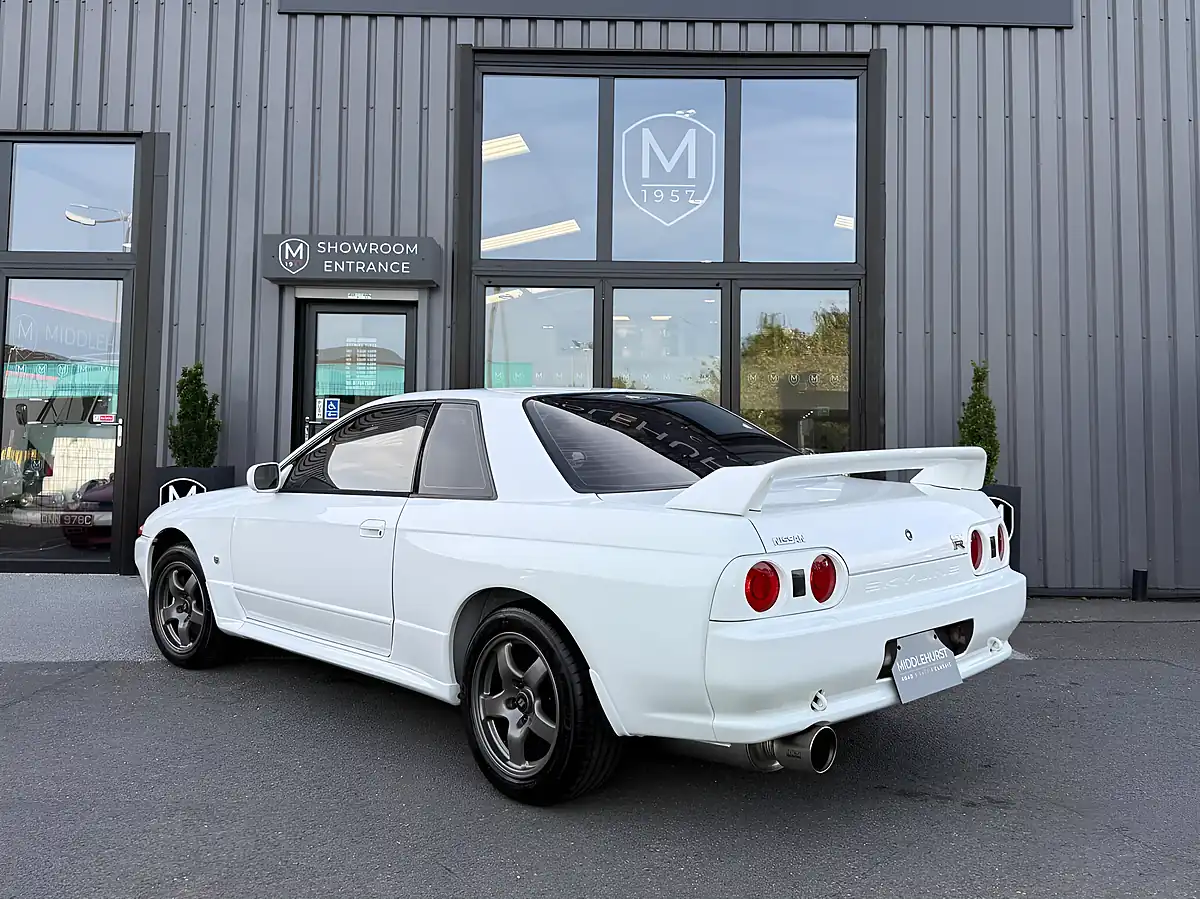 Used 1994 Nissan Skyline R32 GT-R White - Interior and Exterior details 3