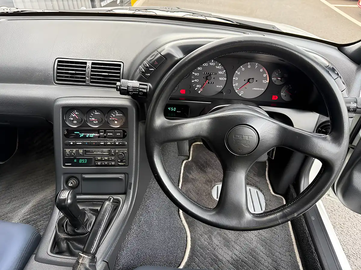 Used 1994 Nissan Skyline R32 GT-R White - Interior and Exterior details 6