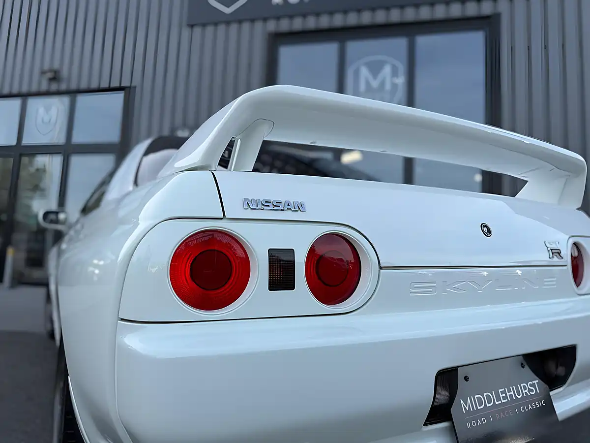 Used 1994 Nissan Skyline R32 GT-R White - Interior and Exterior details 8