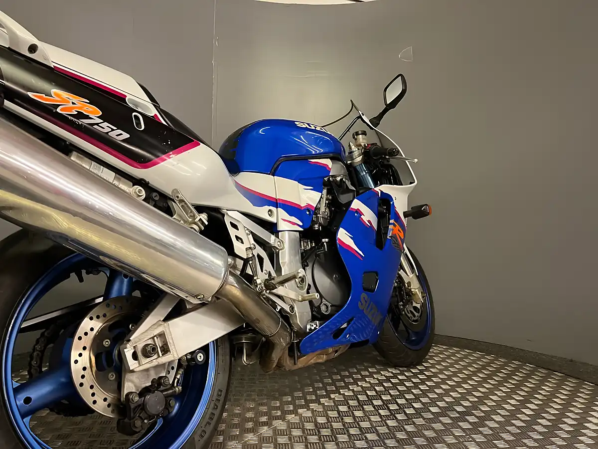 Used 1994 Suzuki GSX-R750 Sp Blue - Interior and Exterior details 15