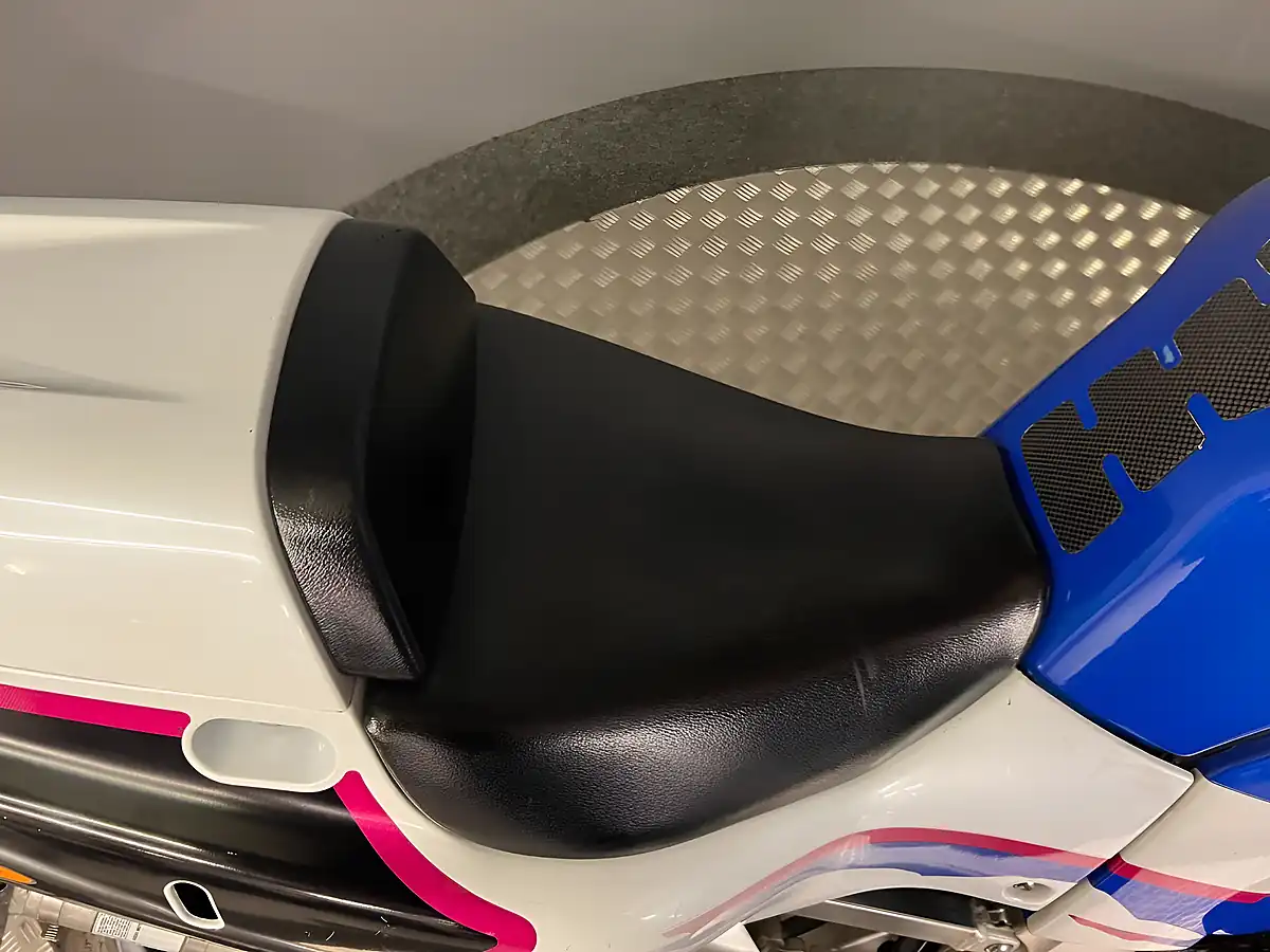 Used 1994 Suzuki GSX-R750 Sp Blue - Interior and Exterior details 7
