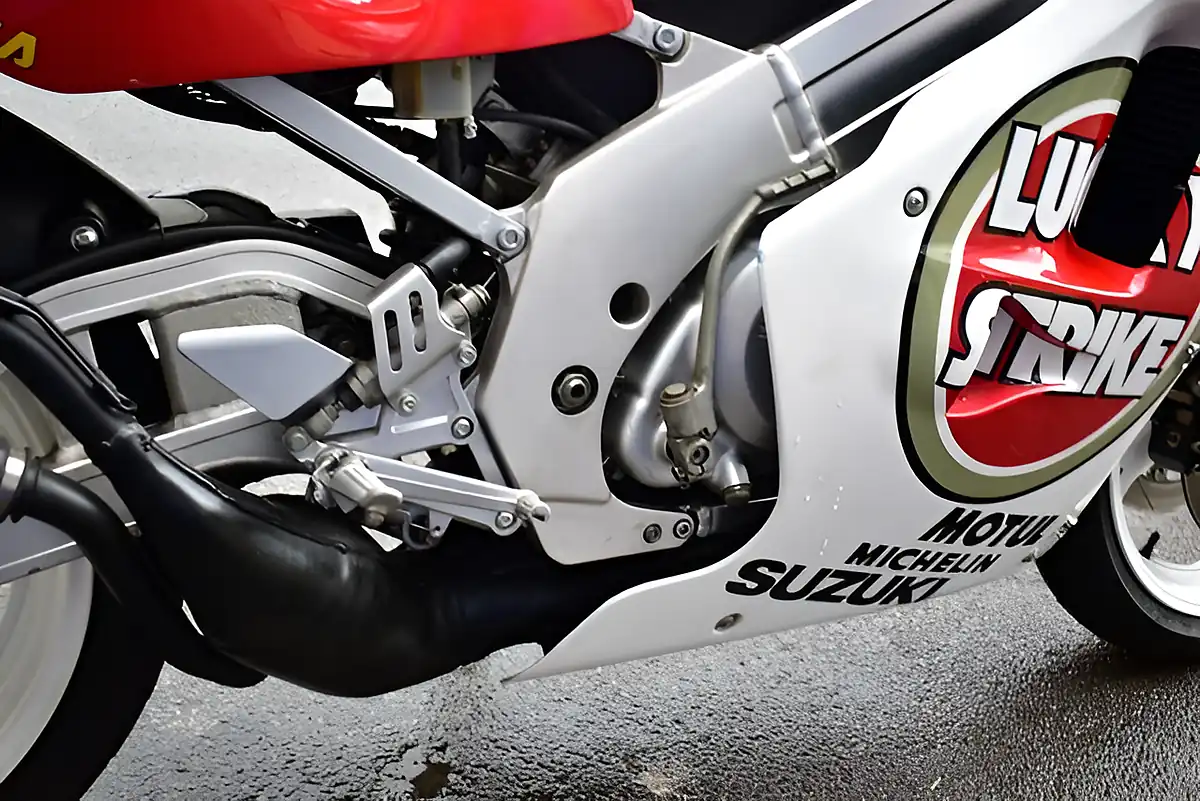 Used 1994 Suzuki RG250 VJ22 Edition Multi-Colour - Interior and Exterior details 16