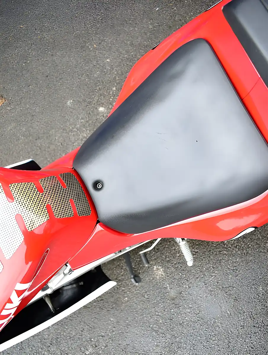 Used 1994 Suzuki RG250 VJ22 Edition Multi-Colour - Interior and Exterior details 19