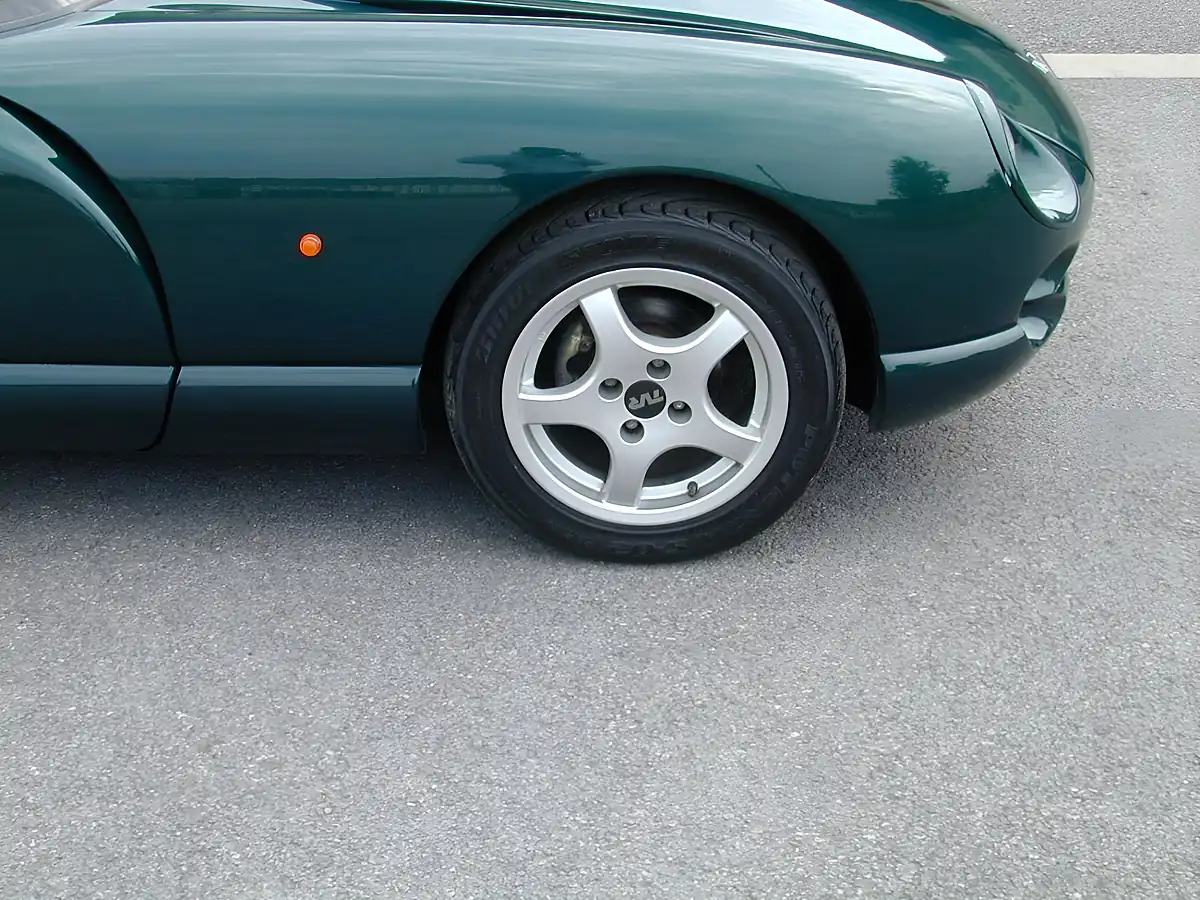 Used 1994 Tvr Chimaera Sports Green - Interior and Exterior details 13