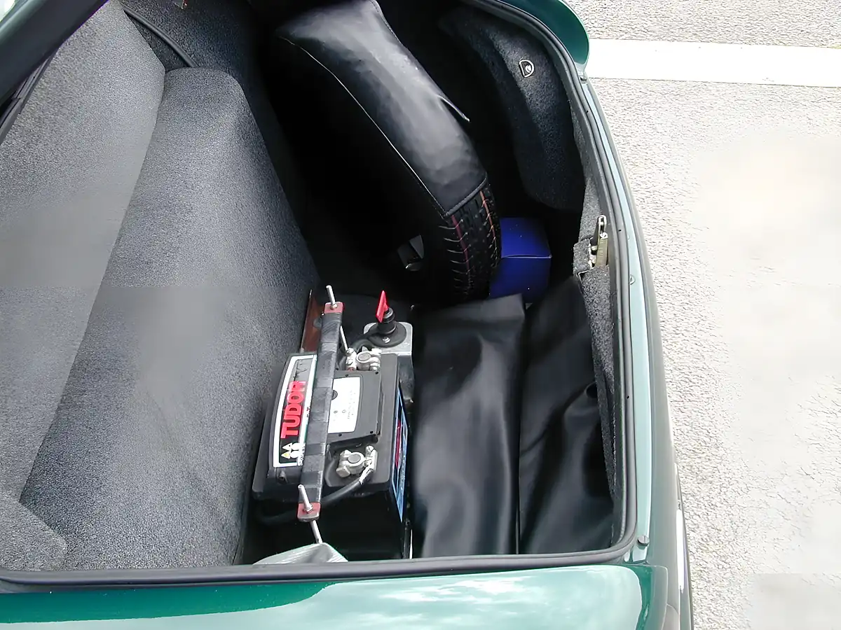 Used 1994 Tvr Chimaera Sports Green - Interior and Exterior details 17