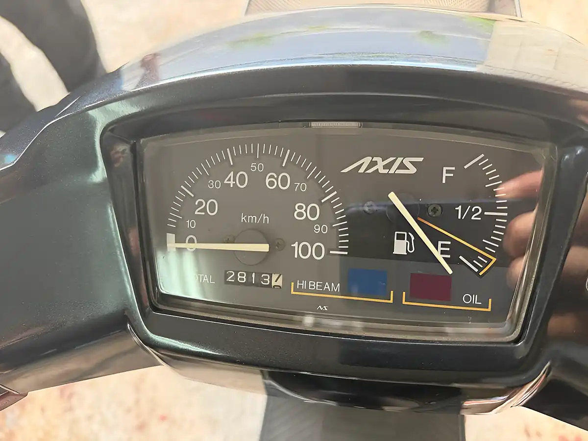 Used 1994 Yamaha Axis 90 Black - Interior and Exterior details 15