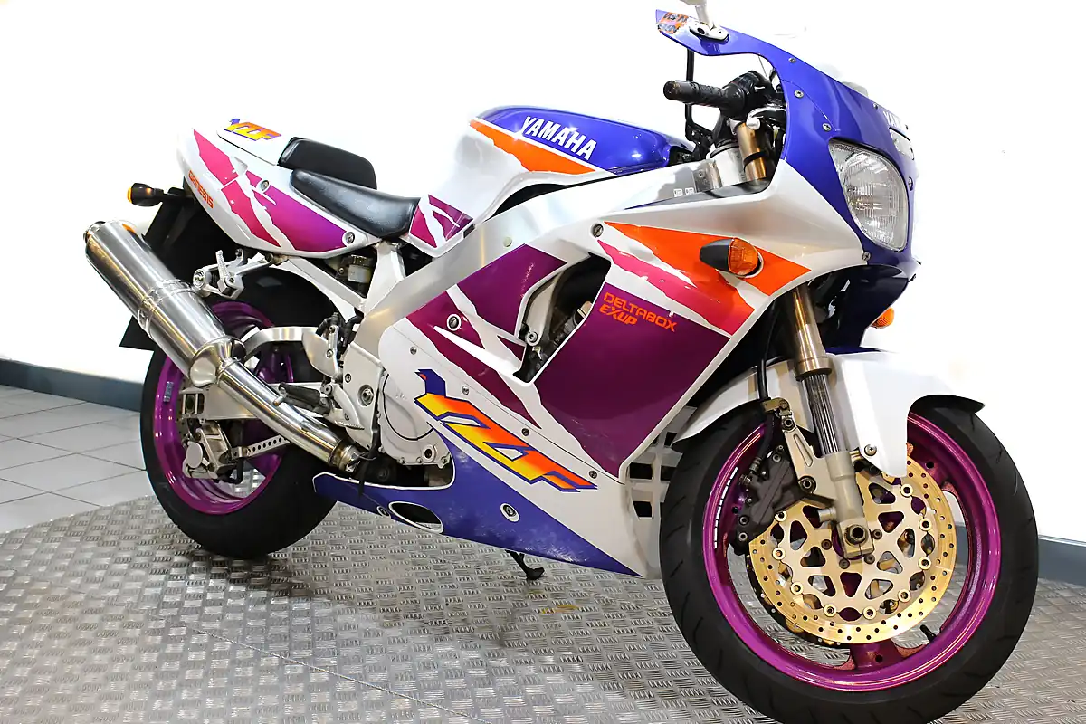 Used 1994 Yamaha YZF750R White - Interior and Exterior details 2