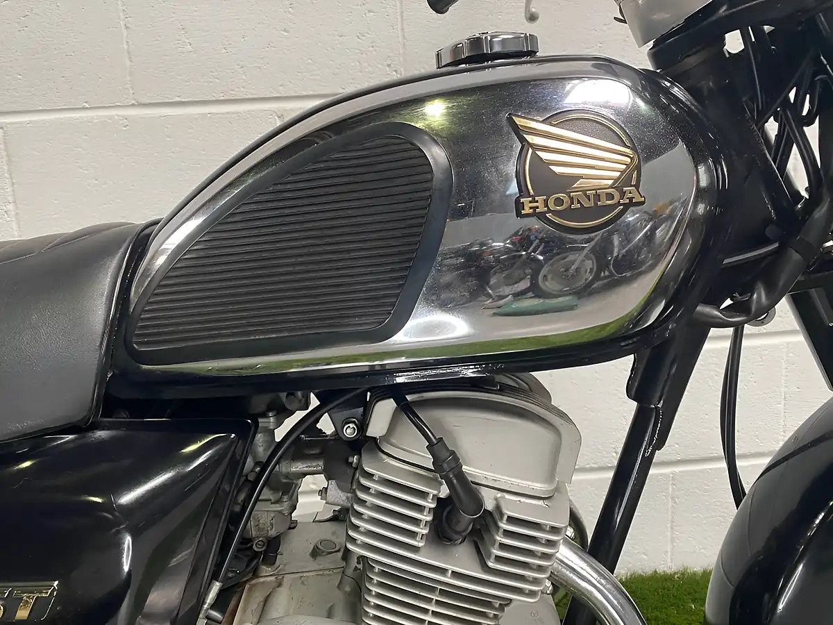 Used 1995 Honda CD125T Benly Black Chrome - Interior and Exterior details 19