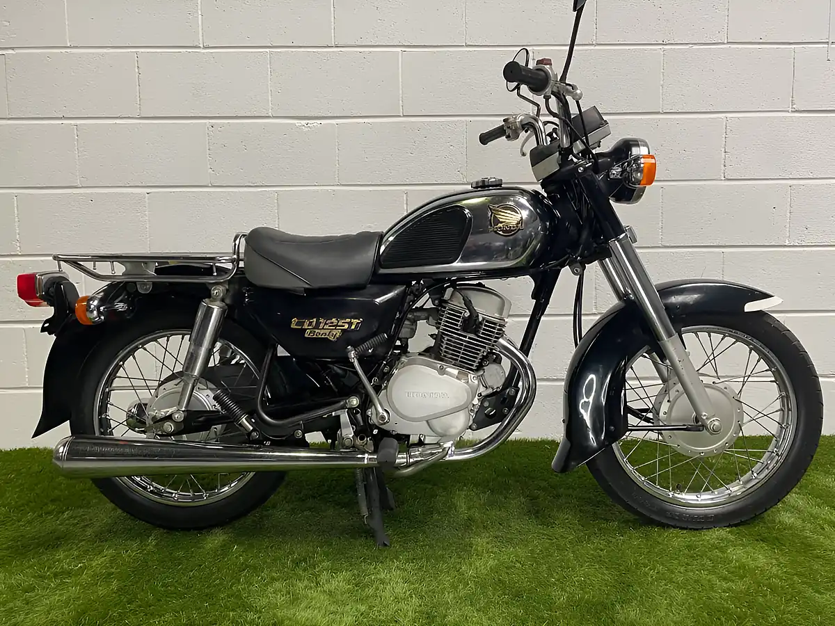 Used 1995 Honda CD125T Benly Black - Front View