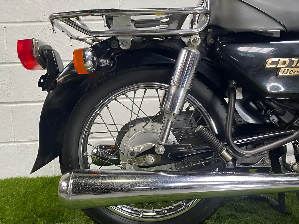 Used 1995 Honda CD125T Benly Black - Interior and Exterior details 15