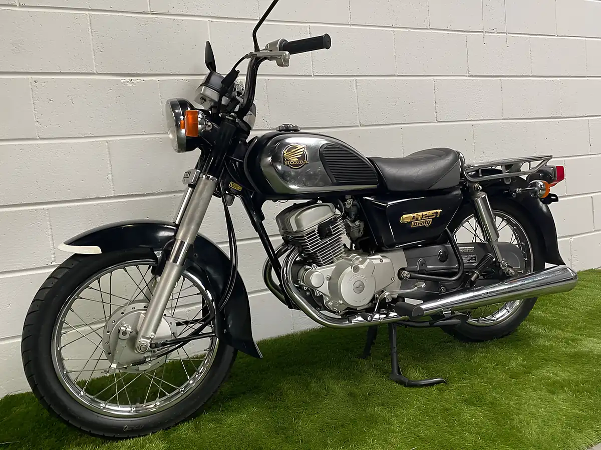 Used 1995 Honda CD125T Benly Black - Interior and Exterior details 5