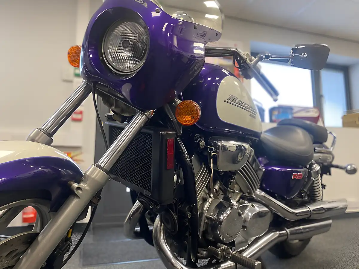 Used 1995 Honda Magna RS Purple - Interior and Exterior details 5