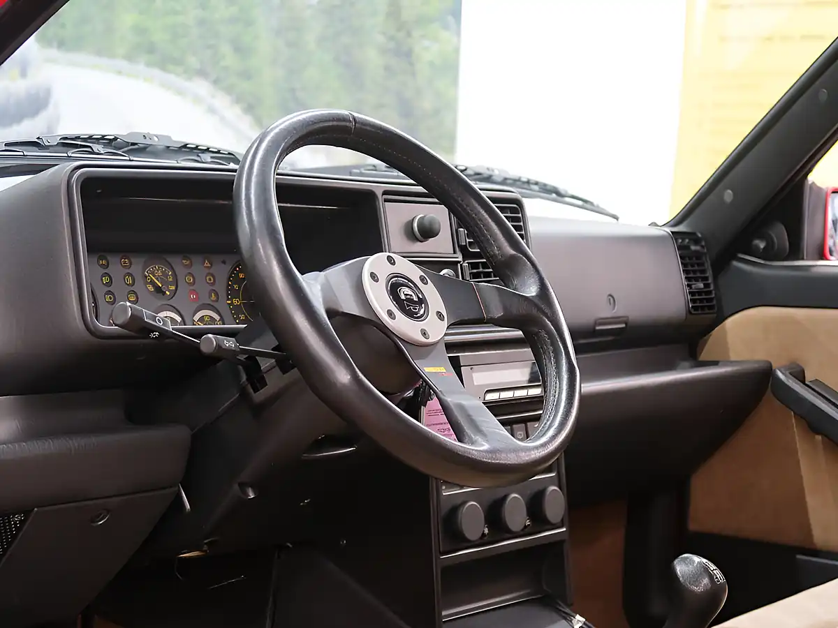 Used 1995 Lancia Delta Integrale Evo 2 Rosso Monza - Interior and Exterior details 10