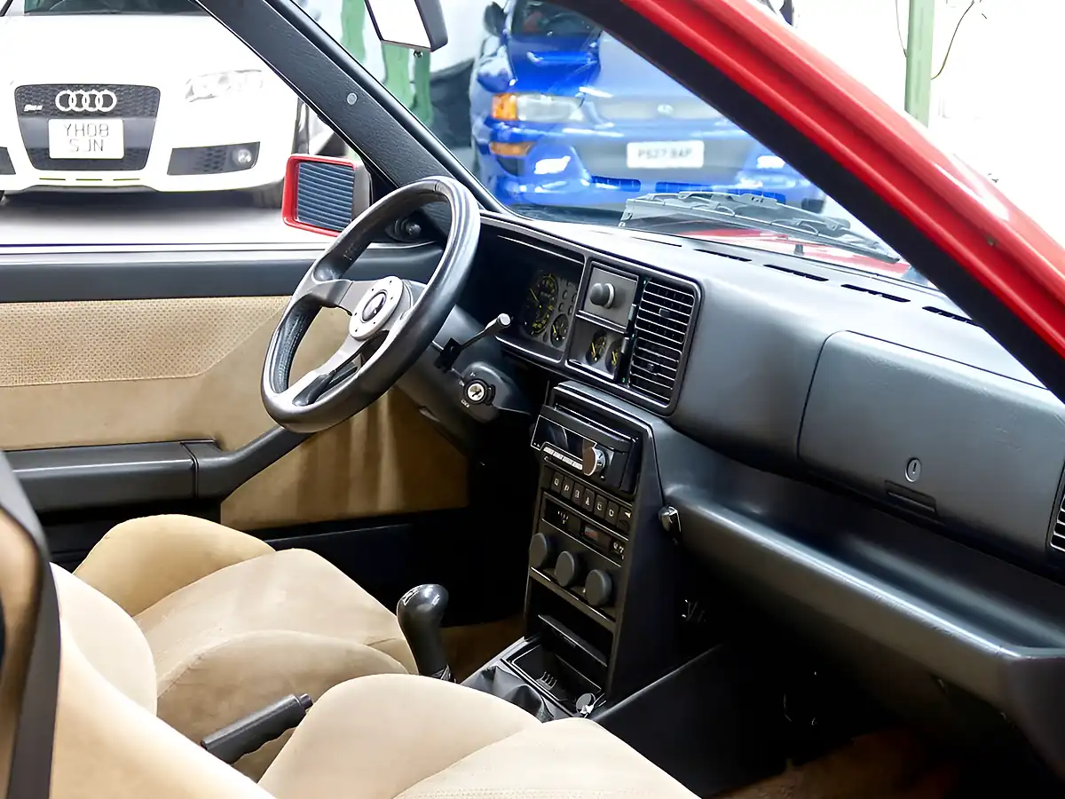 Used 1995 Lancia Delta Integrale Evo 2 Rosso Monza - Interior and Exterior details 12