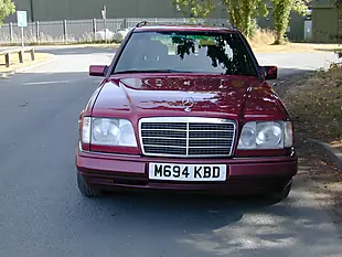 Used 1995 Mercedes-Benz 200 W124 Red - Interior and Exterior details 4