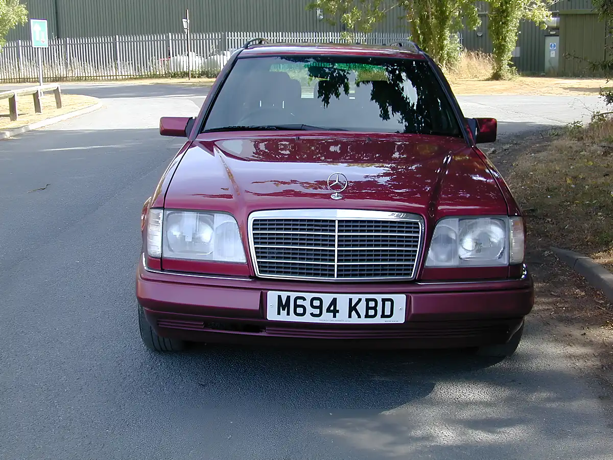 Used 1995 Mercedes-Benz 200 W124 Red - Interior and Exterior details 4