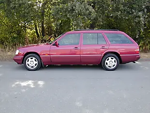Used 1995 Mercedes-Benz 200 W124 Red - Interior and Exterior details 7