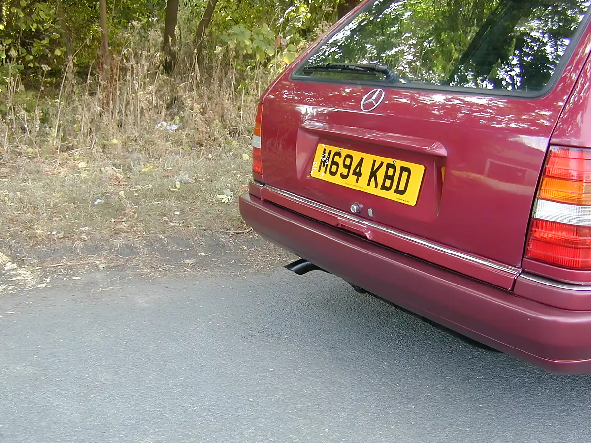 Used 1995 Mercedes-Benz 200 W124 Red - Interior and Exterior details 9