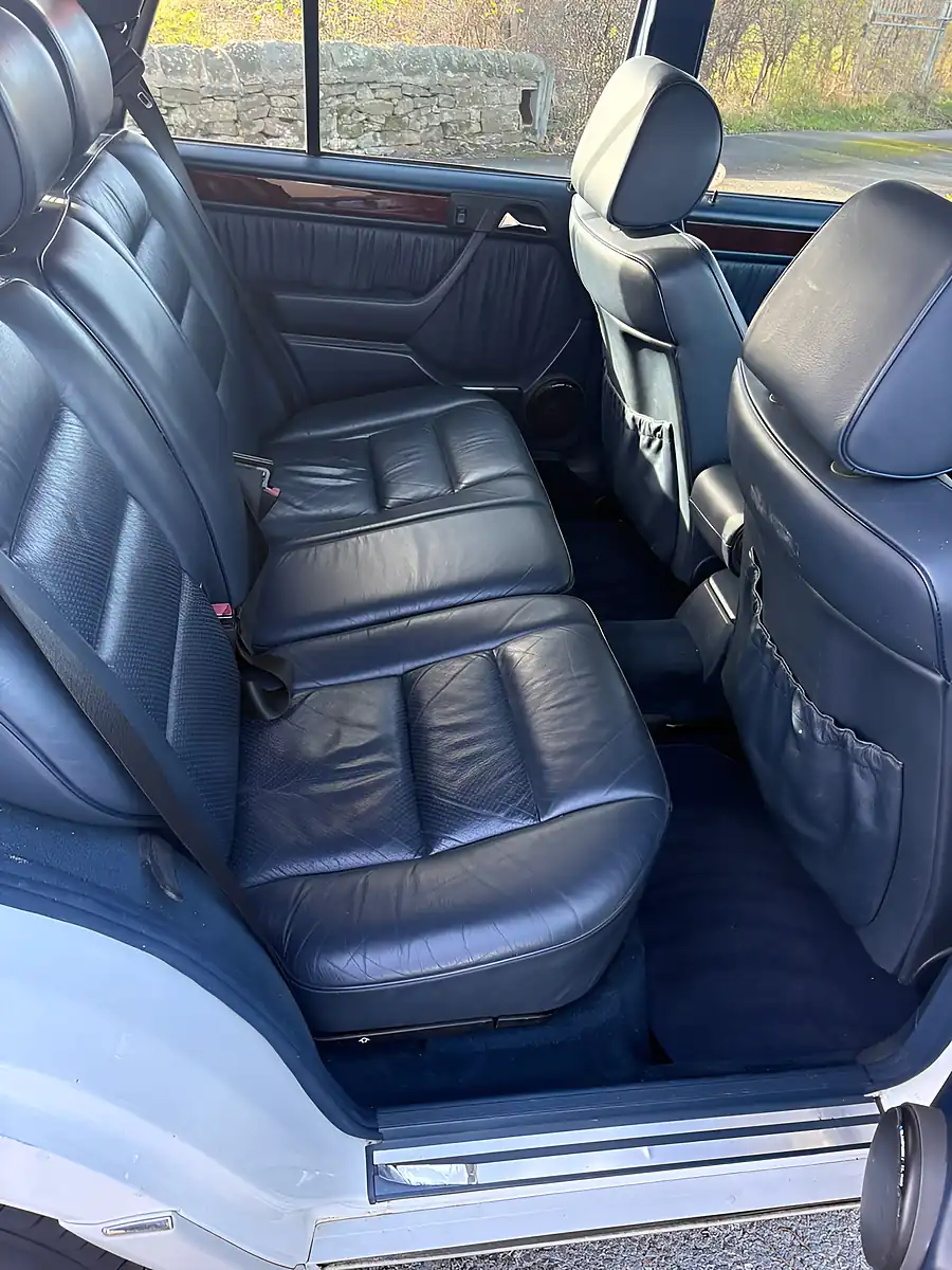 Used 1995 Mercedes-Benz 220 W124 Estate White - Interior and Exterior details 7