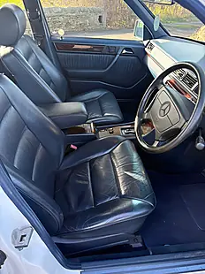 Used 1995 Mercedes-Benz 220 W124 Estate White - Interior and Exterior details 8