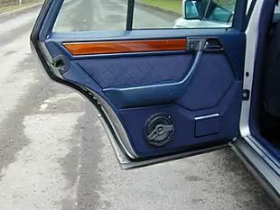Used 1995 Mercedes-Benz 220 W124 Silver - Interior and Exterior details 14