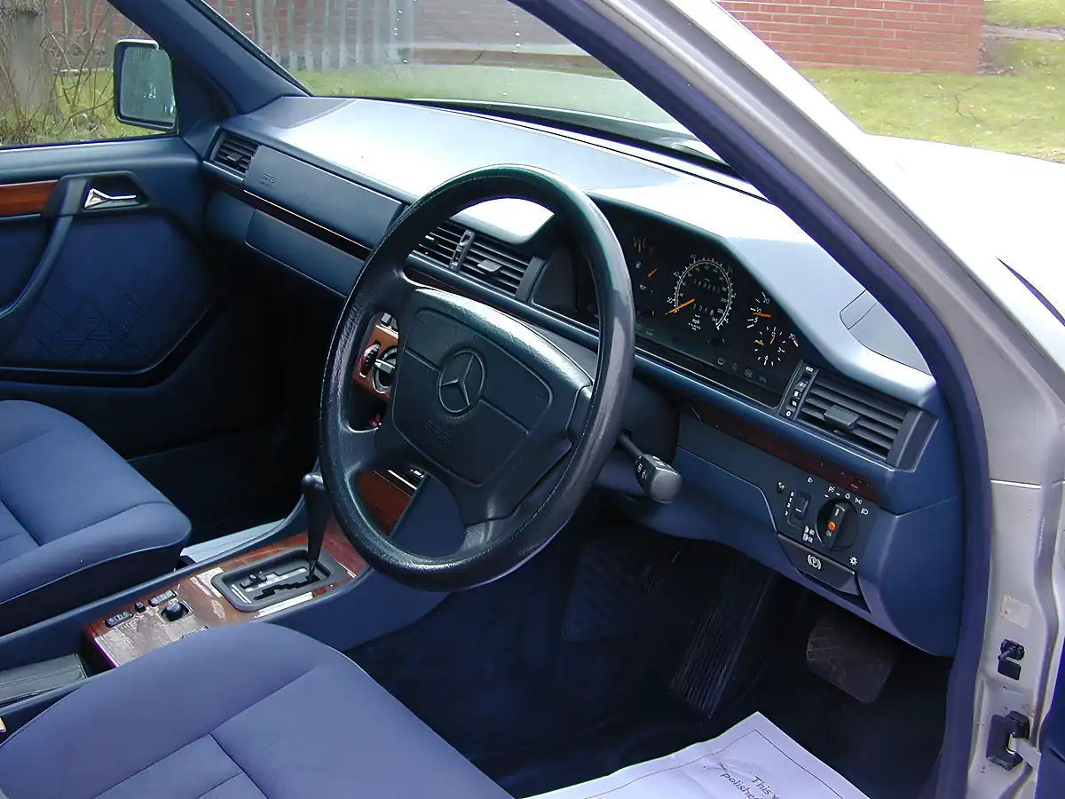 Used 1995 Mercedes-Benz 220 W124 Silver - Interior and Exterior details 15