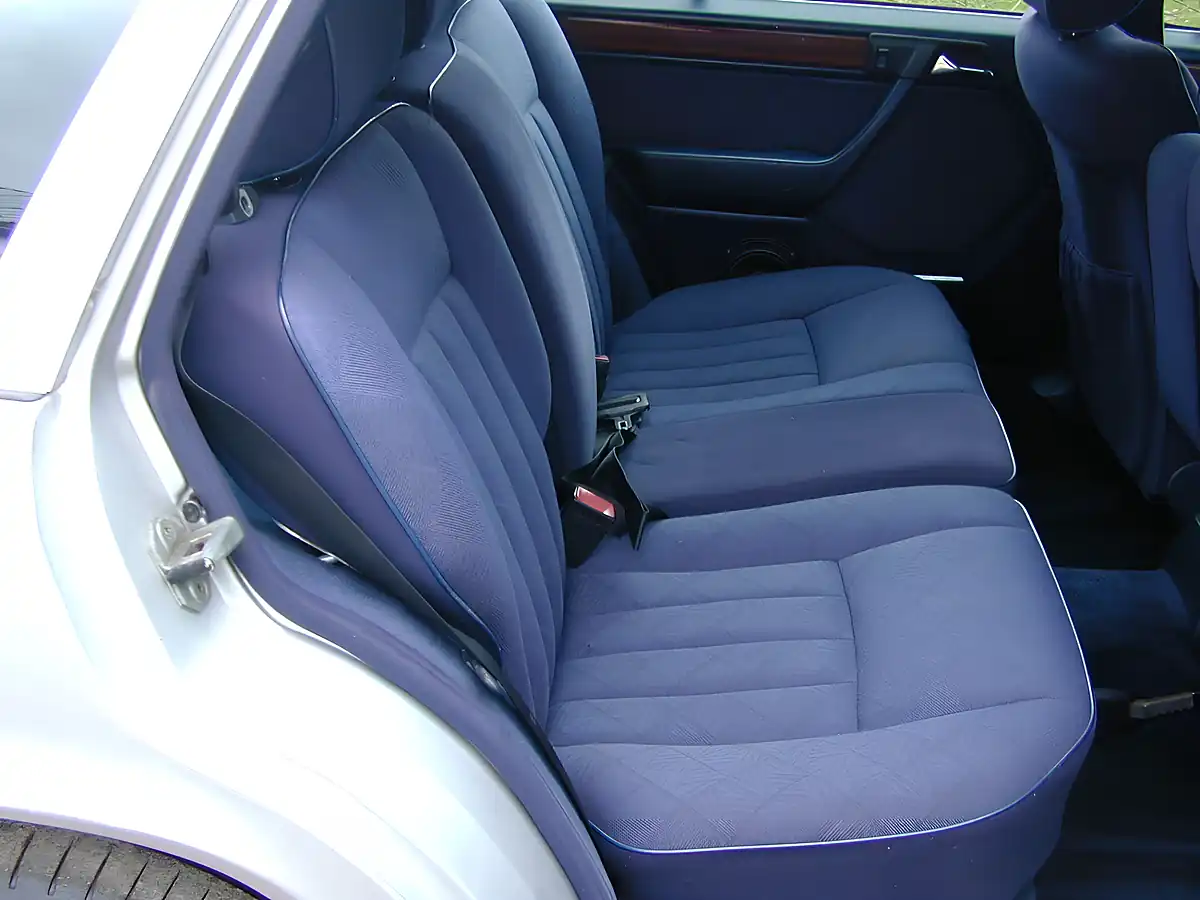 Used 1995 Mercedes-Benz 220 W124 Silver - Interior and Exterior details 16