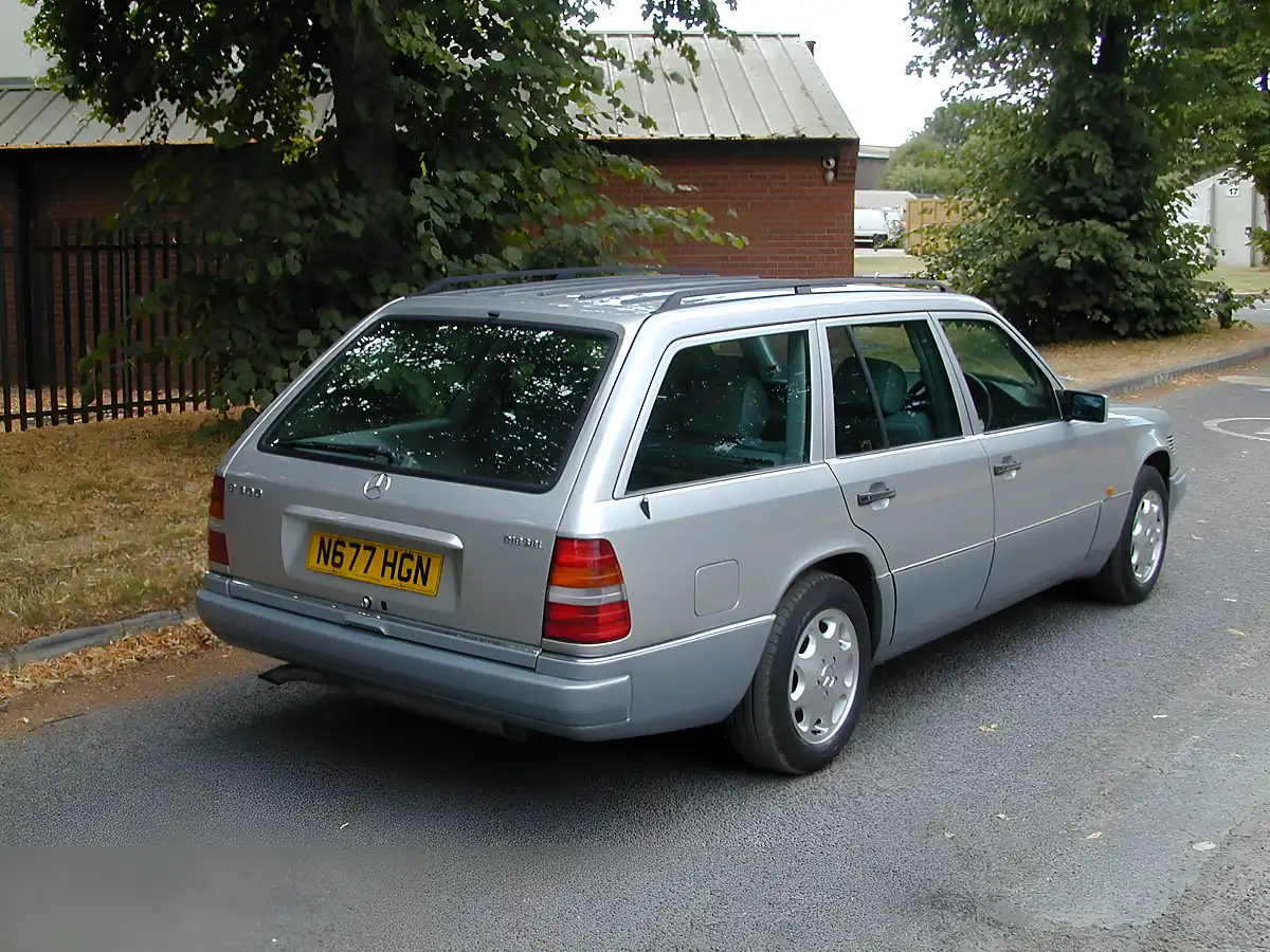 Used 1995 Mercedes-Benz 300 W124 Silver - Interior and Exterior details 3