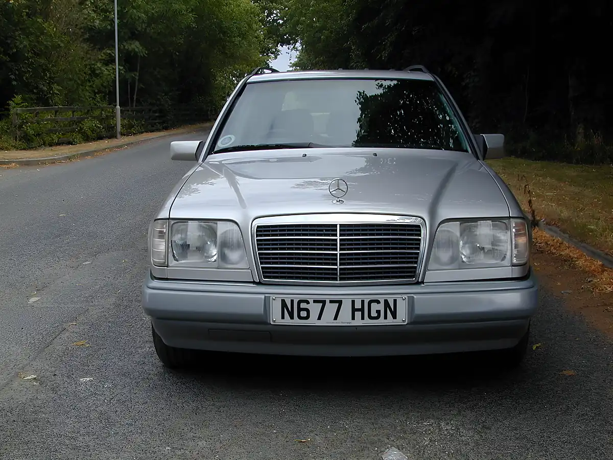 Used 1995 Mercedes-Benz 300 W124 Silver - Interior and Exterior details 4