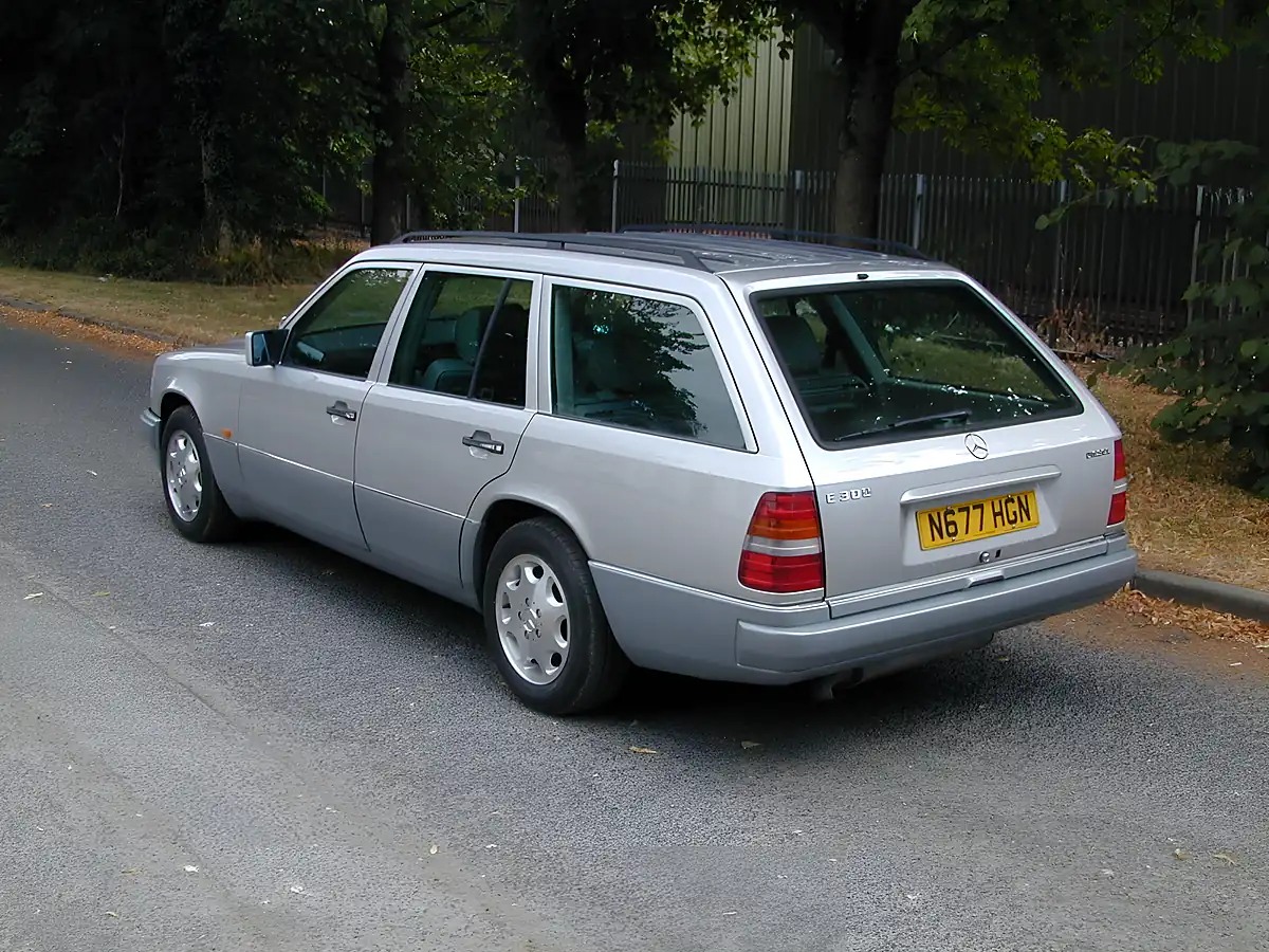 Used 1995 Mercedes-Benz 300 W124 Silver - Interior and Exterior details 6
