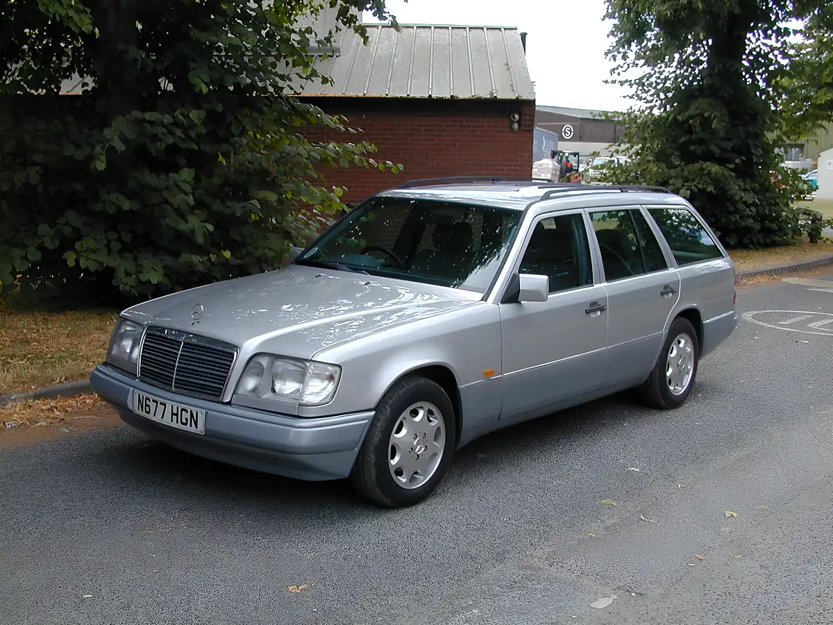 Used 1995 Mercedes-Benz 300 W124 Silver - Interior and Exterior details 8