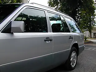 Used 1995 Mercedes-Benz 320 Estate 7-seater Silver - Interior and Exterior details 11