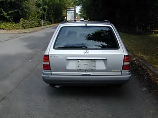 Used 1995 Mercedes-Benz 320 Estate 7-seater Silver - Interior and Exterior details 4