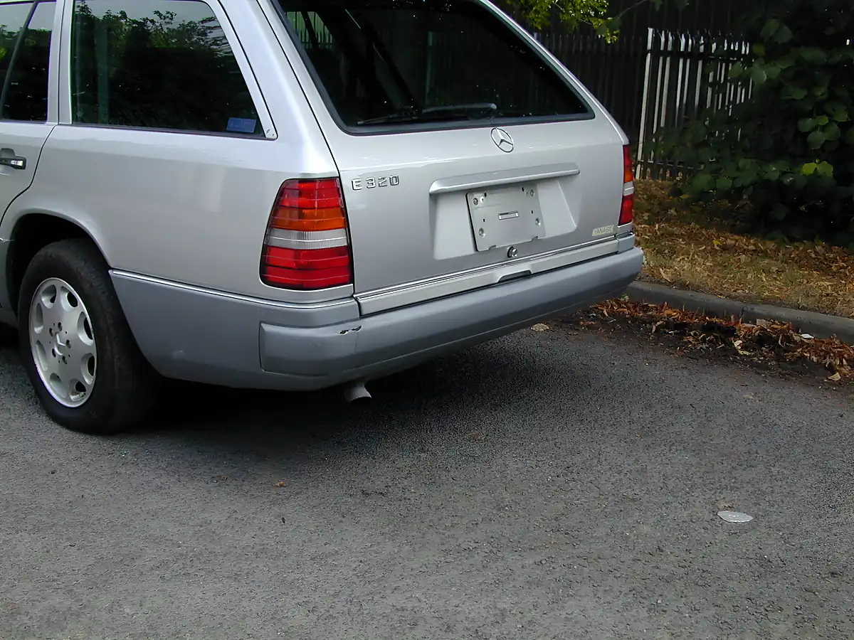 Used 1995 Mercedes-Benz 320 Estate Silver - Interior and Exterior details 12