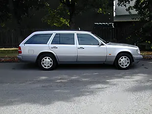 Used 1995 Mercedes-Benz 320 Estate Silver - Interior and Exterior details 2