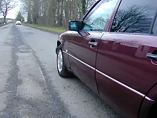 Used 1995 Mercedes-Benz 320 W124 Almondine Red Metallic - Interior and Exterior details 13