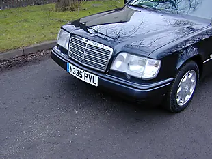 Used 1995 Mercedes-Benz 320 W124 Estate 7-seater Sapphire Black Metallic - Interior and Exterior details 11