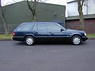 Used 1995 Mercedes-Benz 320 W124 Estate 7-seater Sapphire Black Metallic - Interior and Exterior details 2