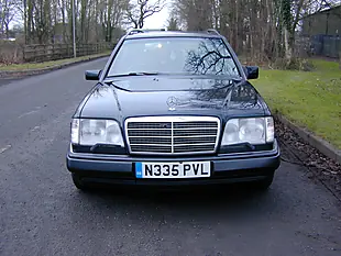 Used 1995 Mercedes-Benz 320 W124 Estate 7-seater Sapphire Black Metallic - Interior and Exterior details 4