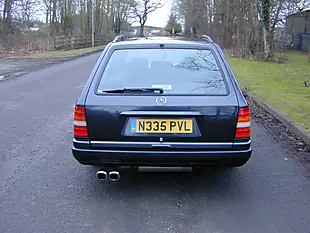 Used 1995 Mercedes-Benz 320 W124 Estate 7-seater Sapphire Black Metallic - Interior and Exterior details 5
