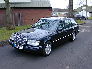 Used 1995 Mercedes-Benz 320 W124 Estate 7-seater Sapphire Black Metallic - Interior and Exterior details 8